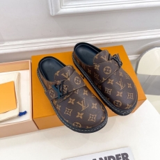 Louis Vuitton Slippers